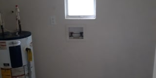 1316 W 12th Street Gallery 21