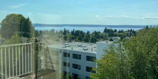 Sound-view 1 bed 1 bath condo in the Alaska Junction/West Seattle Gallery 10