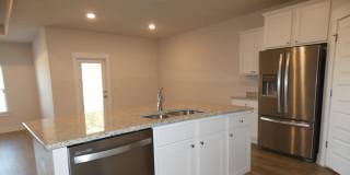 4-Bedroom Home - Community Pool Gallery 10