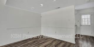 2220 East Victory Drive Gallery 6