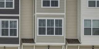 Like new townhome in Chapel Hill with conditioned bonus space and office! Gallery 1