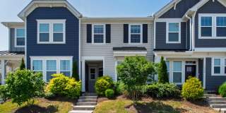 Beautiful Modern 3BR Townhome in the Heart of Wendell! Gallery 1