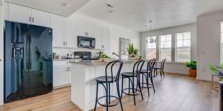 Hamilton Crossing Gallery 8