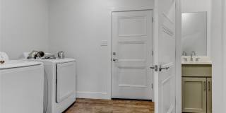 3060 W Crawford Street Gallery 17