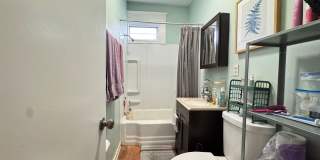 Charming 2BR in East Rock | Hot Water Included | Walk to Yale & SOM Gallery 7