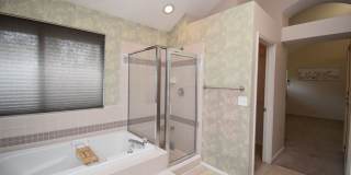 Bright Holladay 4 Bed Home – High Ceilings in Prime Location!! Gallery 15