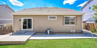 3 Bed/ 2Bath Close to Buckley Space Base Gallery 16