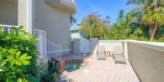 ****DOWNTOWN NAPLES*** SEASONAL***BEAUTIFUL VILLAS NAPOLI****NOW AVAILABLE*** Gallery 6