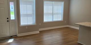 Charming 3 bed, 1.5 bath Gallery 4