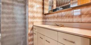 437 SWAN AVENUE Gallery 18