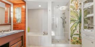 6799 Collins Ave Gallery 11