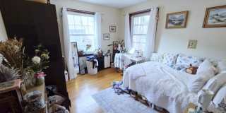 Renovated 3 bed + 2 bath with an office in the heart of Coolidge Corner. Gallery 5
