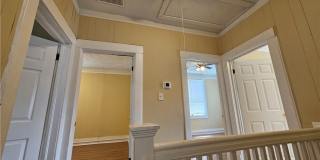 714 W 38th Street Gallery 28