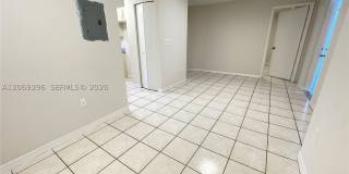 800 SW 10th Ave Gallery 6