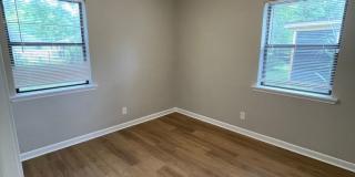 **4/2 Single Family home Available Now!!** Gallery 7