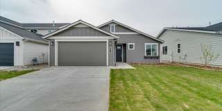 Charming 3 Bed and 2 Bath Home Gallery 1