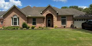 Large 3 bedroom home in the heart of Colliervile! Gallery 1