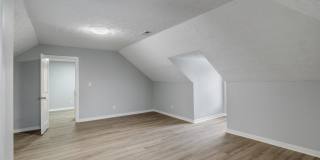 2224 N Kenwood Avenue Gallery 30