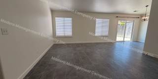 4 Bed/ 2 Bath Available Now! Gallery 6