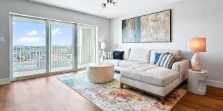 Available on May 27 - Stunning Furnished Waterfront Condo – 2 Beds / 2 Baths with Gulf-to-Bay Views! Gallery 8