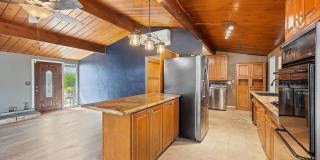 Adorable 3 Bedroom 2 Bathroom Single Story Family Home Gallery 5