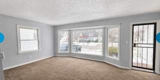 18452 Shaftsbury Avenue Gallery 4