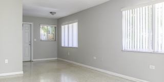 305 S Federal Highway Gallery 7