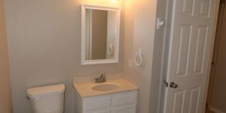 Remodeled Duplex Rent ready! Gallery 9
