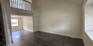 Updated 2 Bedroom w/ a Loft, 2 story Updated 2 Bedroom w/ a Loft, 2 story Gallery 5