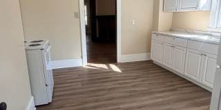 Come enjoy this completely renovated 1 bed/ 1 bath apartment close to shopping, walking trails, medical, Maryville Collage. Gallery 3