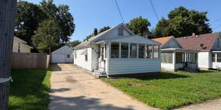 Freshly Turned 2-Bedroom House in Peoria — Move-In Ready, Appliances Included Gallery 1