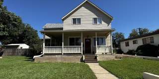 Stunning 4 Bedroom House near Old Colorado City Gallery 1