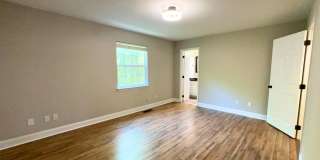 1126 Maple Tree Lane Gallery 21