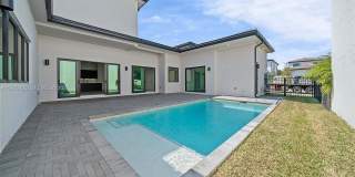 5718 Ashwood Cir W Gallery 39