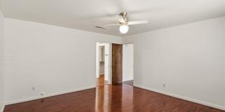 1756 W ECHO Lane Gallery 19