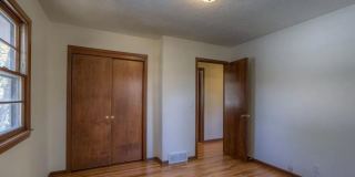 Spacious Home For Rent In Bellevue Gallery 10