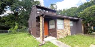 COZY 1/1 w/ Open Floor Plan, Vaulted Ceilings, Fenced in Yard, Solid Floors, Patio, & Washer/Dryer! Avail August 1st for $995/month COZY 1/1 w/ Open Floor Plan, Vaulted Ceilings, Fenced in Yard, Solid Floors, Patio, & Washer/Dryer! Avail August 1st for $995/month Gallery 1