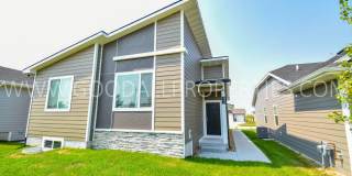 Must See!! Modern Style Ranch, 3 bedroom 2.5 bath home in Waukee! Gallery 1