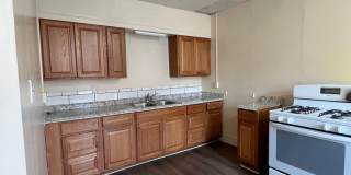 114 1/2  S Queen St Gallery 1