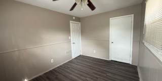 LARGE 4BR ONE LEVEL HOME WITH A GREAT FLOORPLAN.  TONS OF SPACE! Gallery 10