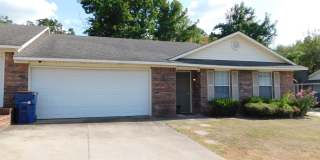 Spacious 2 bedroom, 2 bath duplex Gallery 3