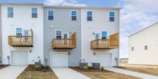 Stunning 3/3.5 Townhome in SE Raleigh Gallery 40