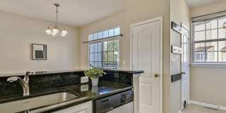 Resort-Style High View Townhome with 2-Car Garage, Private Office & Walkable Hunt Valley Location Gallery 17