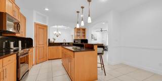 Fully Furnished & Move-In Ready! Gallery 15