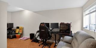 Spacious 2BR Condo Finished Basement in Aurora Gallery 30