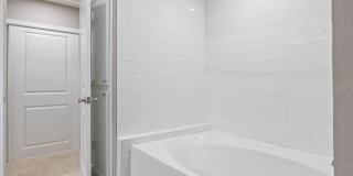 Waters Edge Apartment Homes Gallery 76