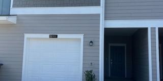 Newer Townhome - Tara West End Gallery 1