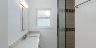 Charming single story home in heart of Reseda Gallery 5