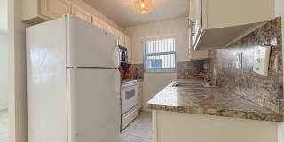 2131 NE 40th Court E Gallery 1