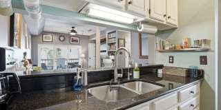 Charming 2BR Condo in Raleigh Gallery 10